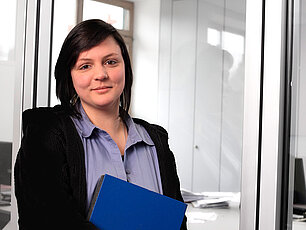Ihre Ansprechpartnerin bei metak: Silvia Beil Bild von Silvia Beil