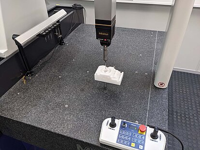 Taktile Koordinatenmessmaschine von Mitutoyo bei metak
